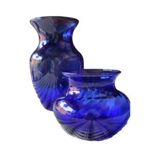 2 glass cobalt swirl vase